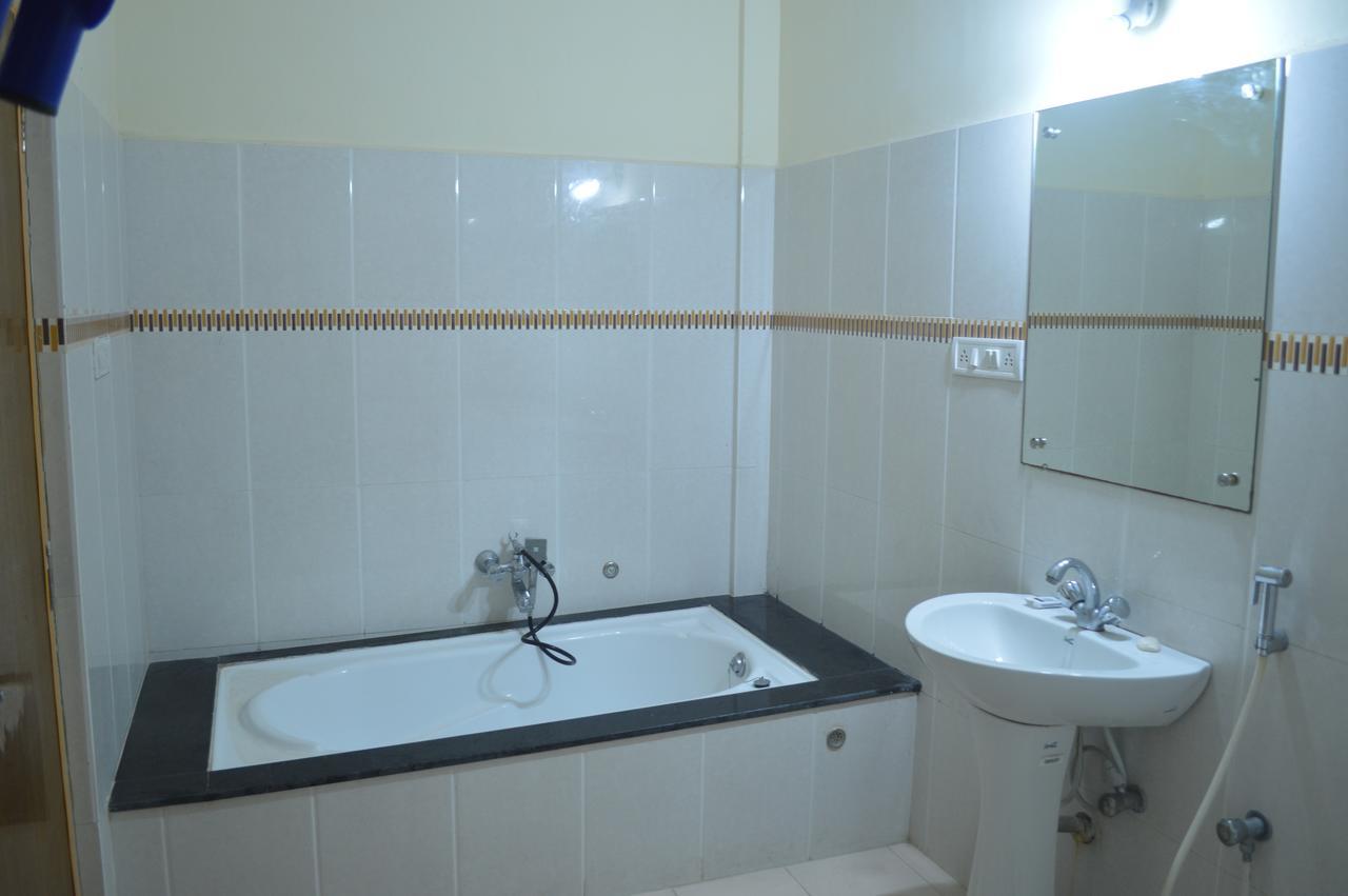 Hotel City Palace Brahmapur Room photo